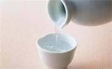 白酒商标注册属于第几类?